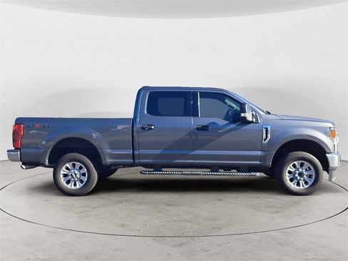 Used 2022 Ford F250 XLT image 2