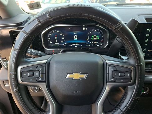 Used 2023 Chevrolet Silverado 1500 LT AWD/4WD image 19