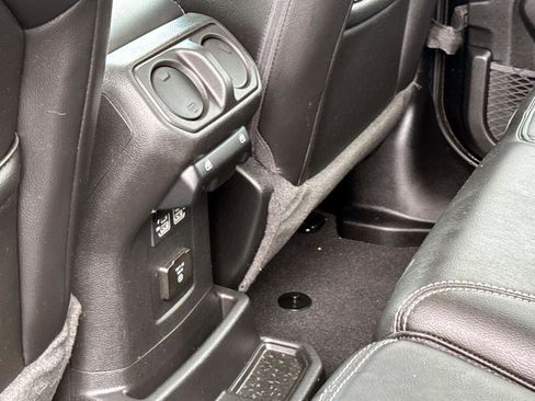 Used 2023 Jeep Wrangler Unlimited Sahara w/ Cold Weather Group image 8