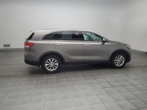 Used 2018 Kia Sorento FWD V6 w/ LX V6 Convenience Package image 10