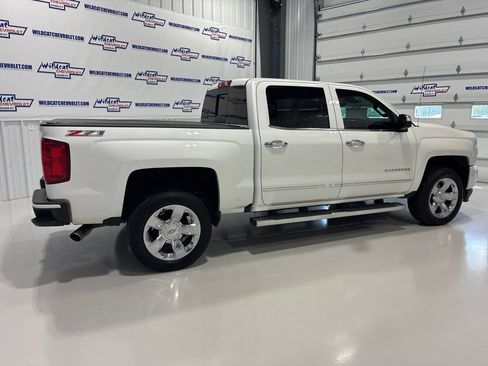 Used 2017 Chevrolet Silverado 1500 LTZ Z71 w/ LTZ Plus Package AWD/4WD image 7