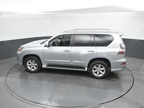 Used 2017 Lexus GX 460 w/ Navigation Package AWD/4WD image 35