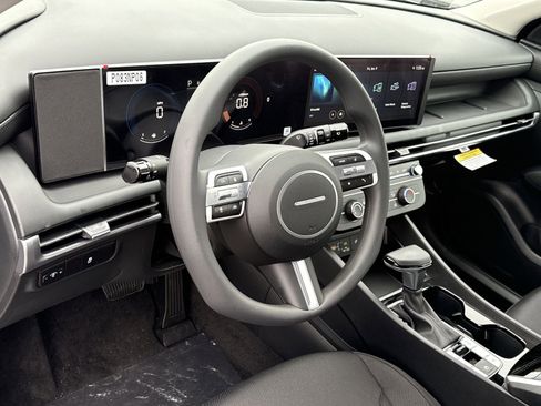 New 2026 Hyundai Tucson SE image 16