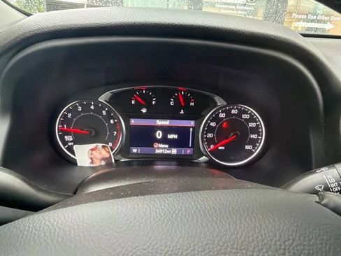 Used 2023 GMC Acadia SLT AWD/4WD image 16