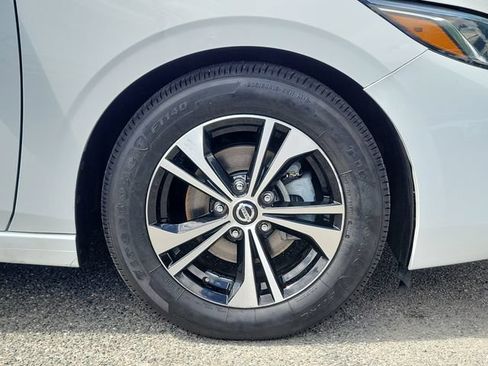 Used 2022 Nissan Sentra SV FWD image 6