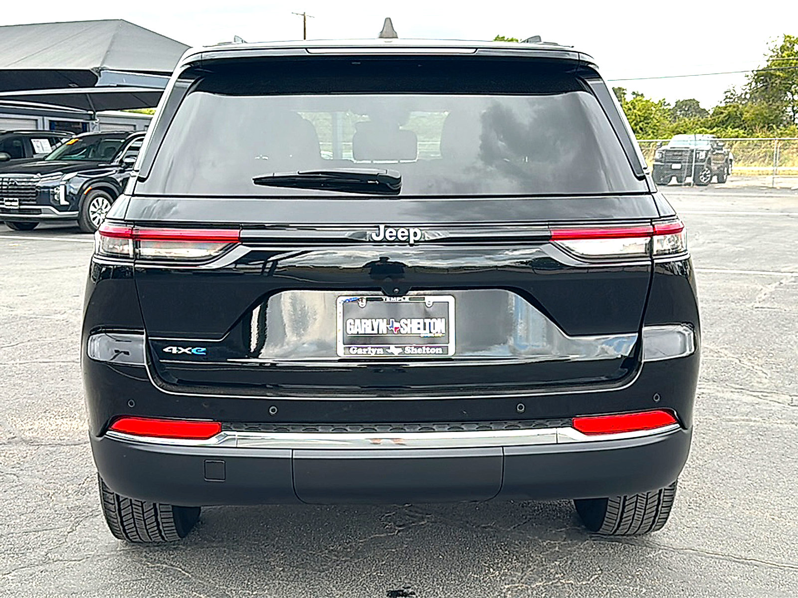 Used 2024 Jeep Grand Cherokee Limited 4xe AWD/4WD image 7