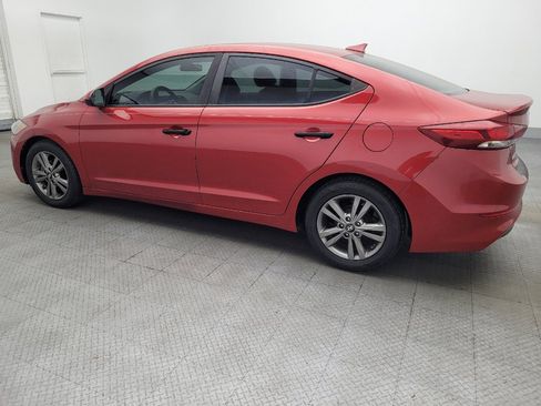 Used 2017 Hyundai Elantra SE FWD image 3