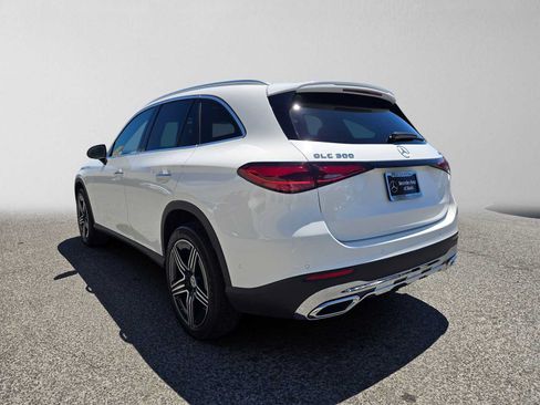 Used 2026 Mercedes-Benz GLC 300 4MATIC image 5