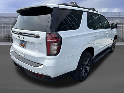 Used 2021 Chevrolet Tahoe Z71 w/ Luxury Package AWD/4WD image 4