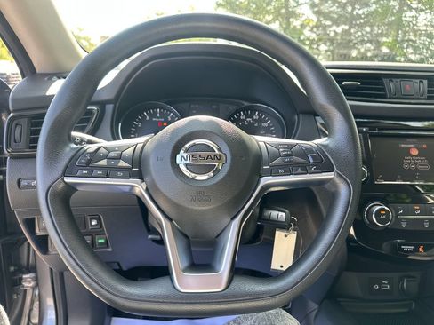 Used 2019 Nissan Rogue S AWD/4WD image 13