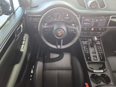New 2026 Porsche Macan AWD/4WD image 12