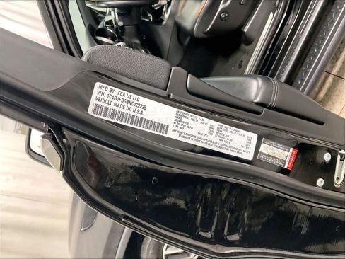 Used 2022 Jeep Grand Cherokee Limited image 36