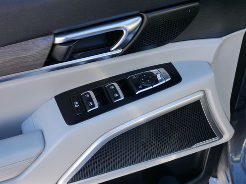 Used 2020 Kia Telluride EX image 19