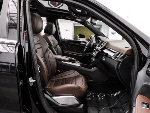 Used 2016 Mercedes-Benz GL 63 AMG 4MATIC image 45