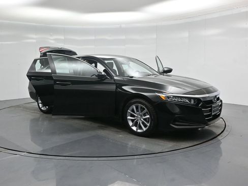 Used 2022 Honda Accord LX image 30
