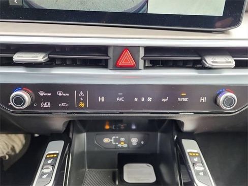 New 2026 Kia Sorento SX image 24