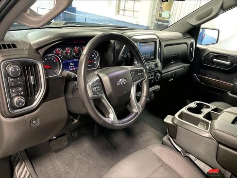 Used 2019 Chevrolet Silverado 1500 LT Trail Boss AWD/4WD image 8