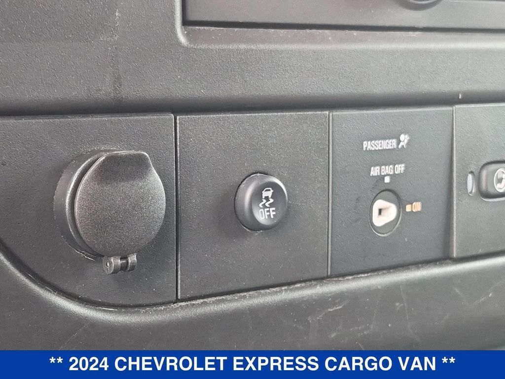 Used 2024 Chevrolet Express 2500 w/ Driver Convenience Package RWD image 21