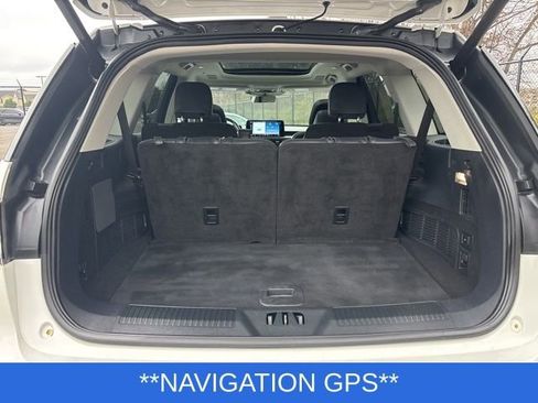 Certified 2025 Lincoln Aviator Reserve w/ Equipment Group 201A image 13