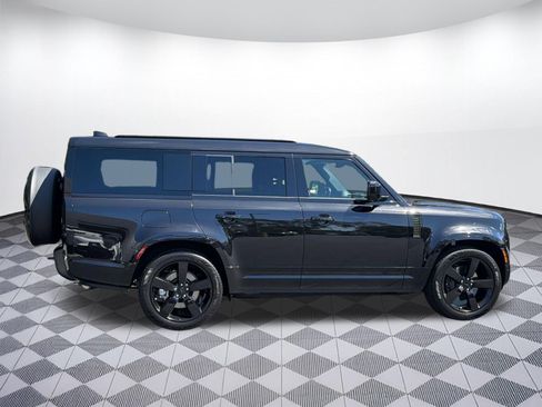 New 2026 Land Rover Defender 130 X-Dynamic SE AWD/4WD image 8
