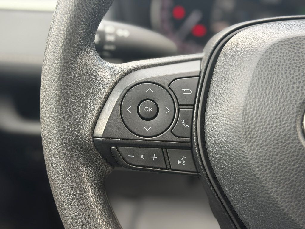 Used 2025 Toyota RAV4 XLE w/ Convenience Package AWD/4WD image 12