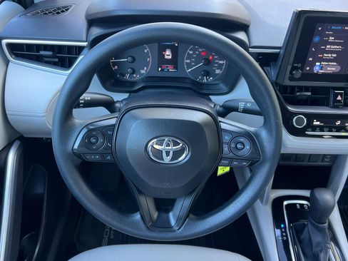 Used 2024 Toyota Corolla Cross L image 14