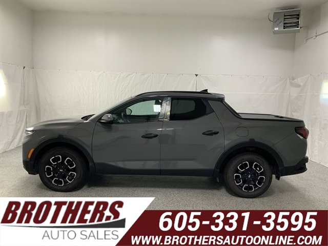 Used 2023 Hyundai Santa Cruz SEL w/ Activity Package FWD image 1