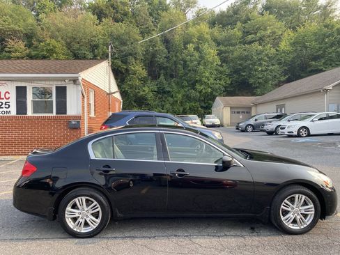 Used 2010 INFINITI G37 x Sedan w/ Premium Pkg AWD/4WD image 4
