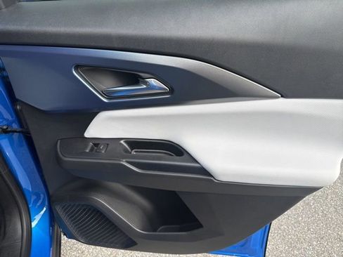 New 2025 Chevrolet Equinox EV LT w/ Convenience Package II FWD image 25