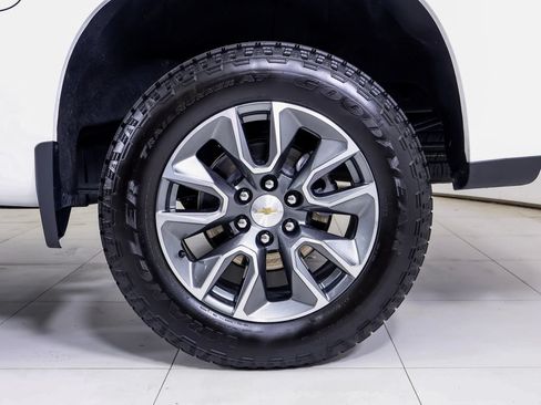Used 2025 Chevrolet Silverado 1500 LT w/ Protection Package AWD/4WD image 21