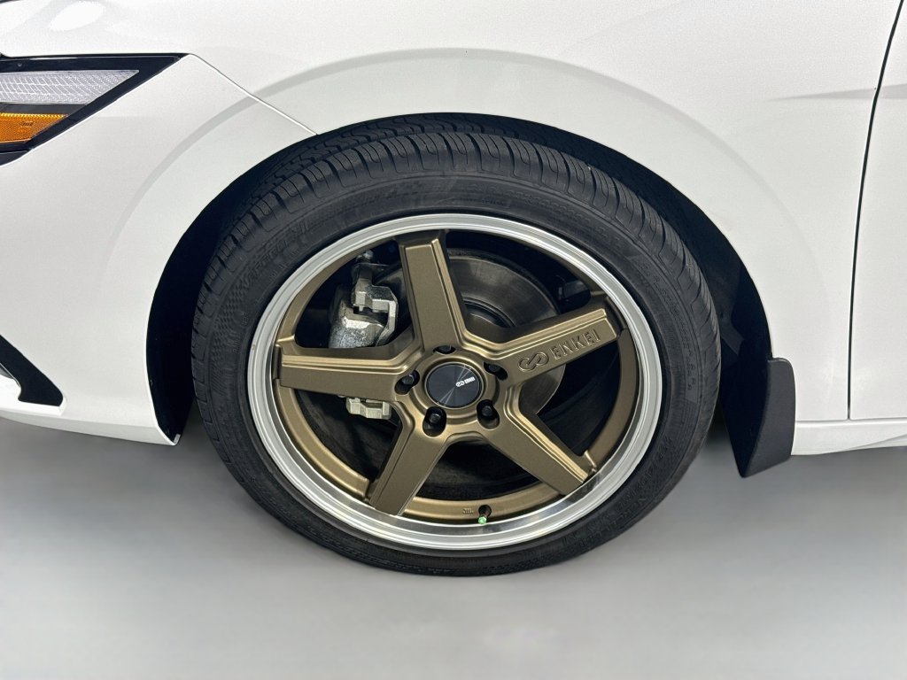 Certified 2025 Hyundai Elantra Limited FWD image 33