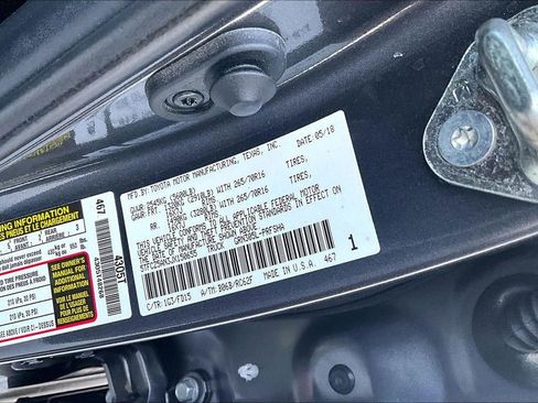 Used 2018 Toyota Tacoma TRD Off-Road image 16