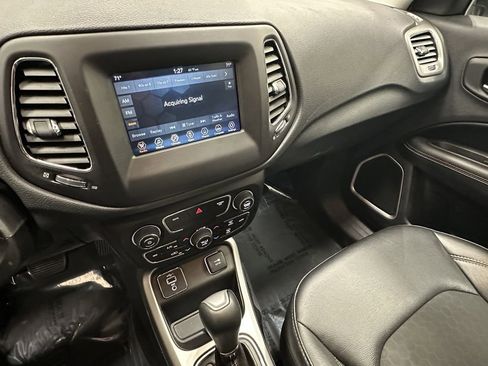 Used 2019 Jeep Compass Latitude w/ Popular Equipment Group image 30