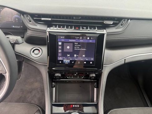 Certified 2023 Jeep Grand Cherokee L Laredo image 23