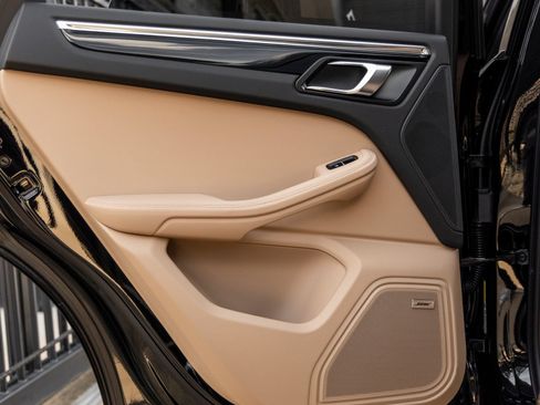 New 2026 Porsche Macan AWD/4WD image 33