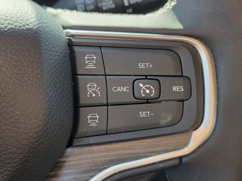 Used 2024 Jeep Wagoneer Series II AWD/4WD image 22