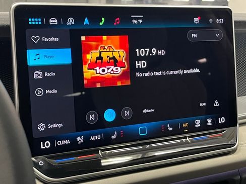 New 2025 Volkswagen Tiguan SE image 27