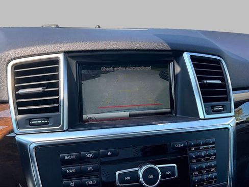 Used 2015 Mercedes-Benz ML 350 4MATIC image 30