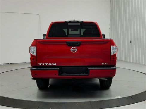 Used 2024 Nissan Titan SV w/ SV Convenience Package image 6