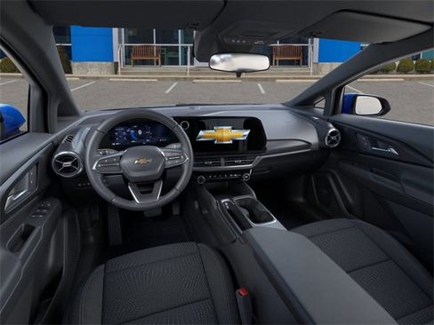 New 2026 Chevrolet Equinox EV LT image 15