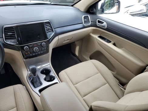 Used 2022 Jeep Grand Cherokee Laredo E w/ Security & Convenience Group AWD/4WD image 13