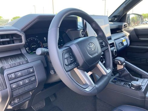 New 2026 Toyota 4Runner Platinum AWD/4WD image 1