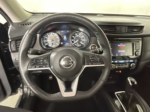 Used 2020 Nissan Rogue SV AWD/4WD image 14