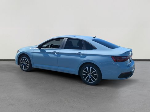 New 2026 Volkswagen Jetta SE image 3