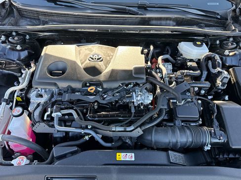 Used 2025 Toyota Camry LE FWD image 9