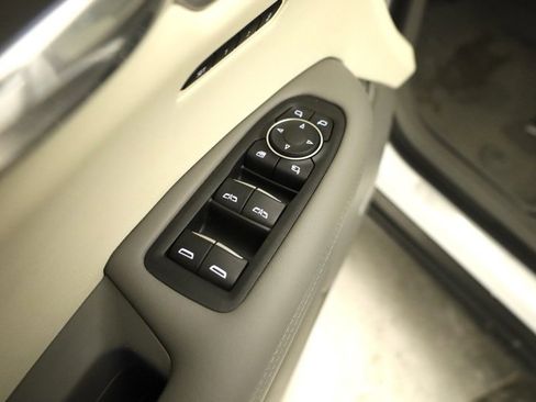 Used 2023 Cadillac XT6 Premium Luxury w/ Technology Package image 10