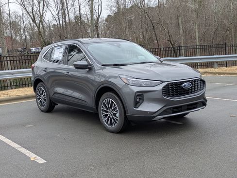 New 2026 Ford Escape SE w/ PHEV Premium Package FWD image 1