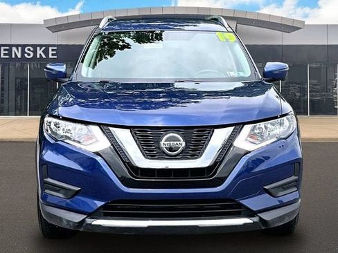 Used 2019 Nissan Rogue SV w/ Premium Package AWD/4WD image 3