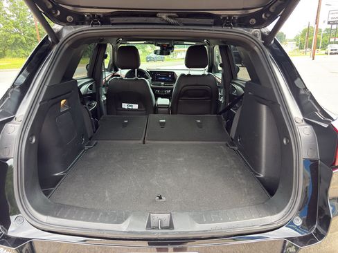 Used 2025 Chevrolet TrailBlazer RS w/ Convenience Package FWD image 9