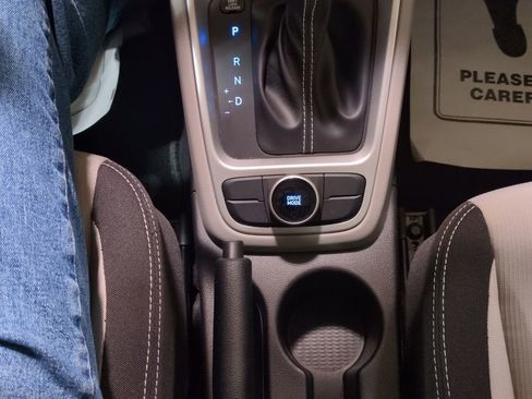 Certified 2023 Hyundai Venue SEL FWD image 19